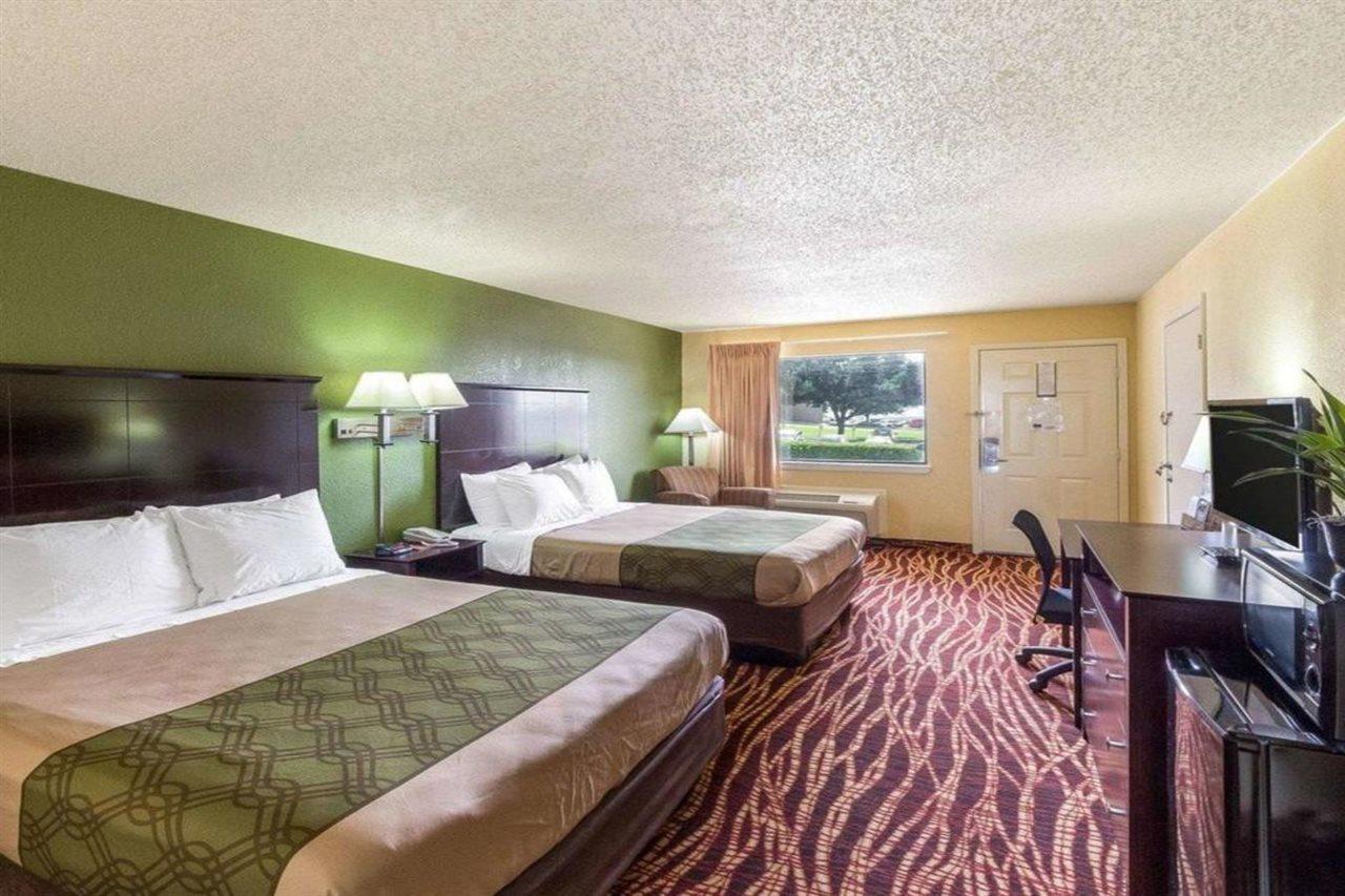 Econo Lodge Inn & Suites Downtown Northeast Near Ft Sam Houston, At&T San Antonio Ngoại thất bức ảnh